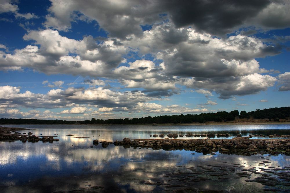 Nubes y reflejos