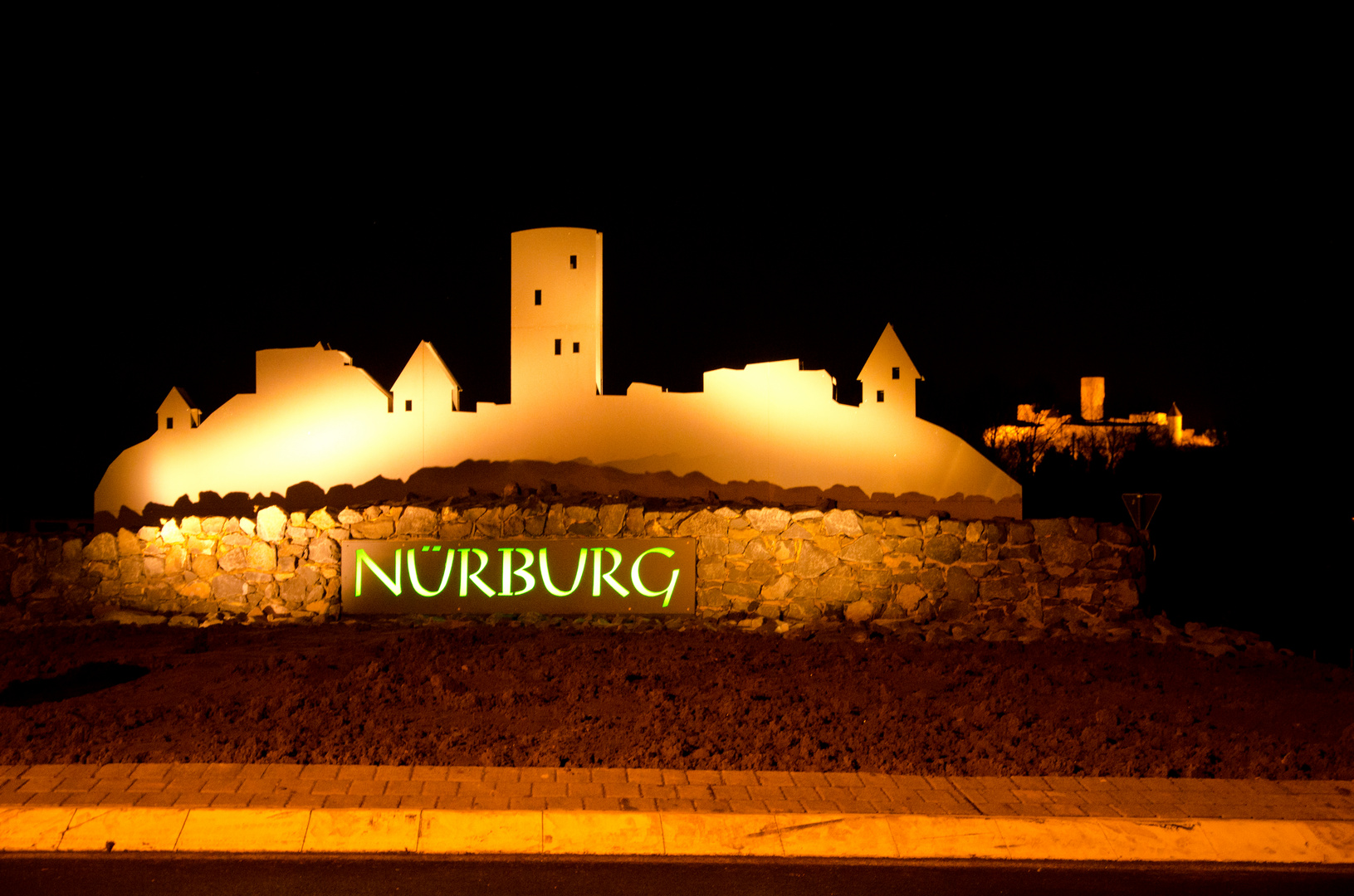Nürburg mit Kreisverkehr