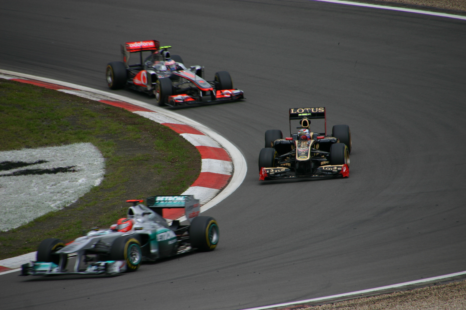 Nürburgring 2011 - Schumi mit Verfolgern