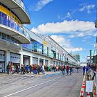 Nürburgring - Blick in die Boxengasse