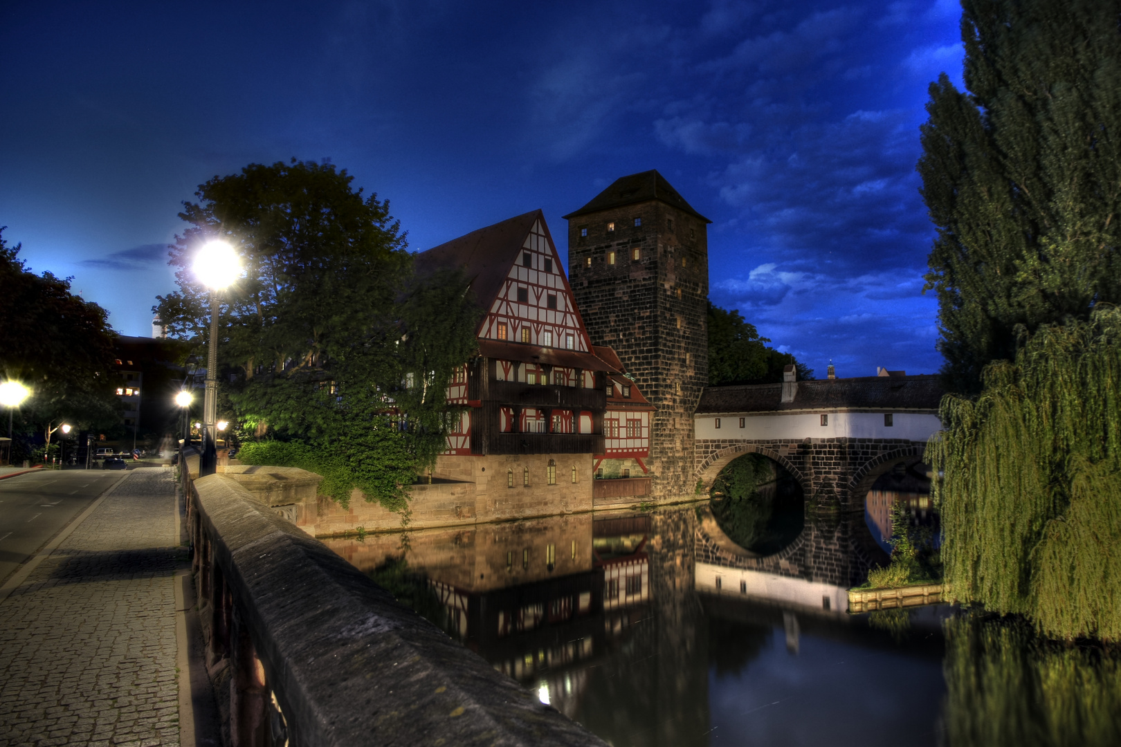 Nürnberg-Altstadt-bei-Nacht-2