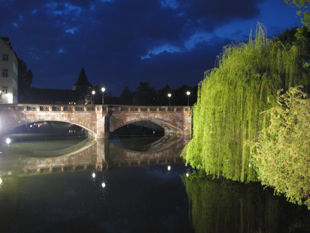 Nürnberg bei Nacht / vom Henkersteg aus