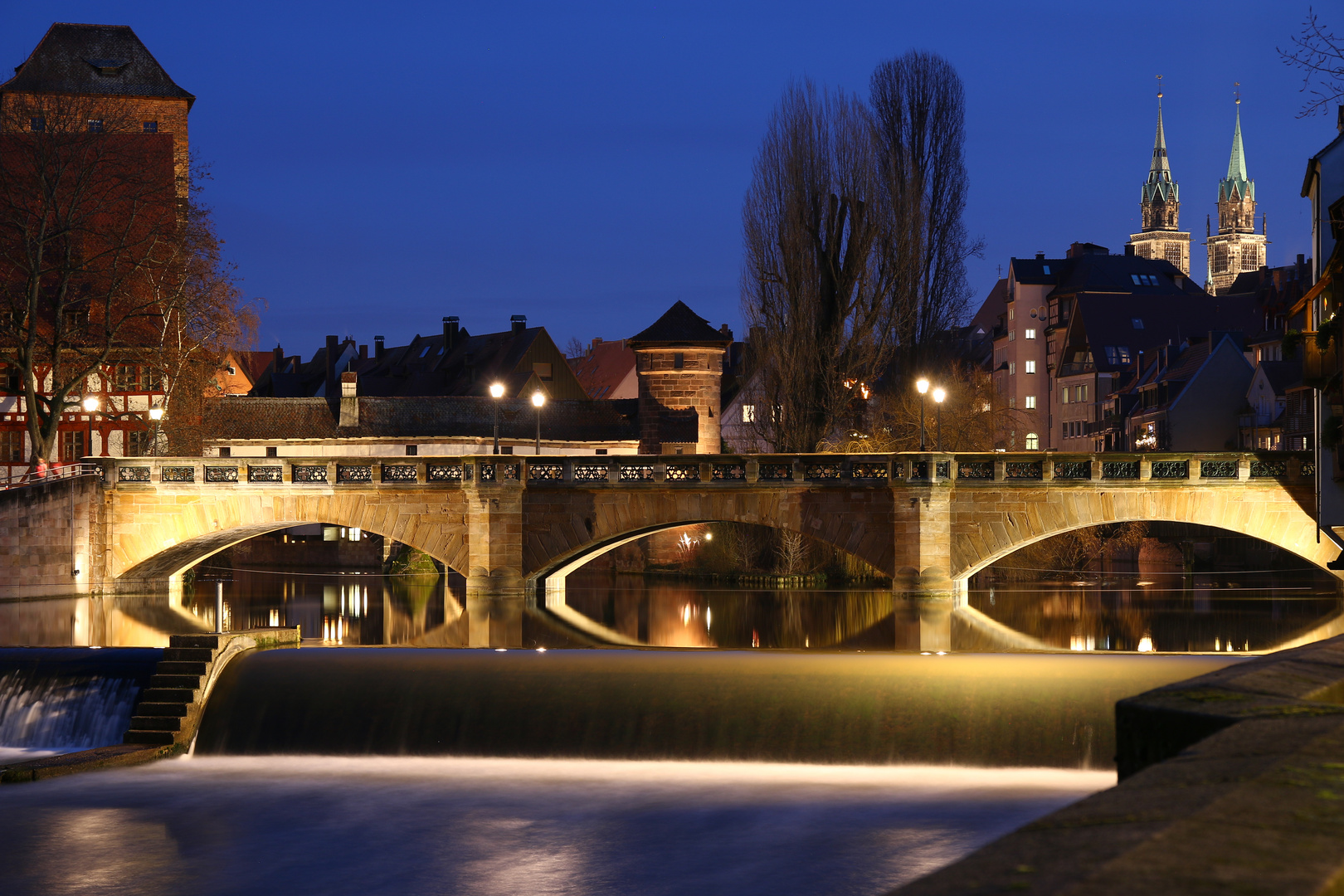 Nürnberg, blaue Stunde