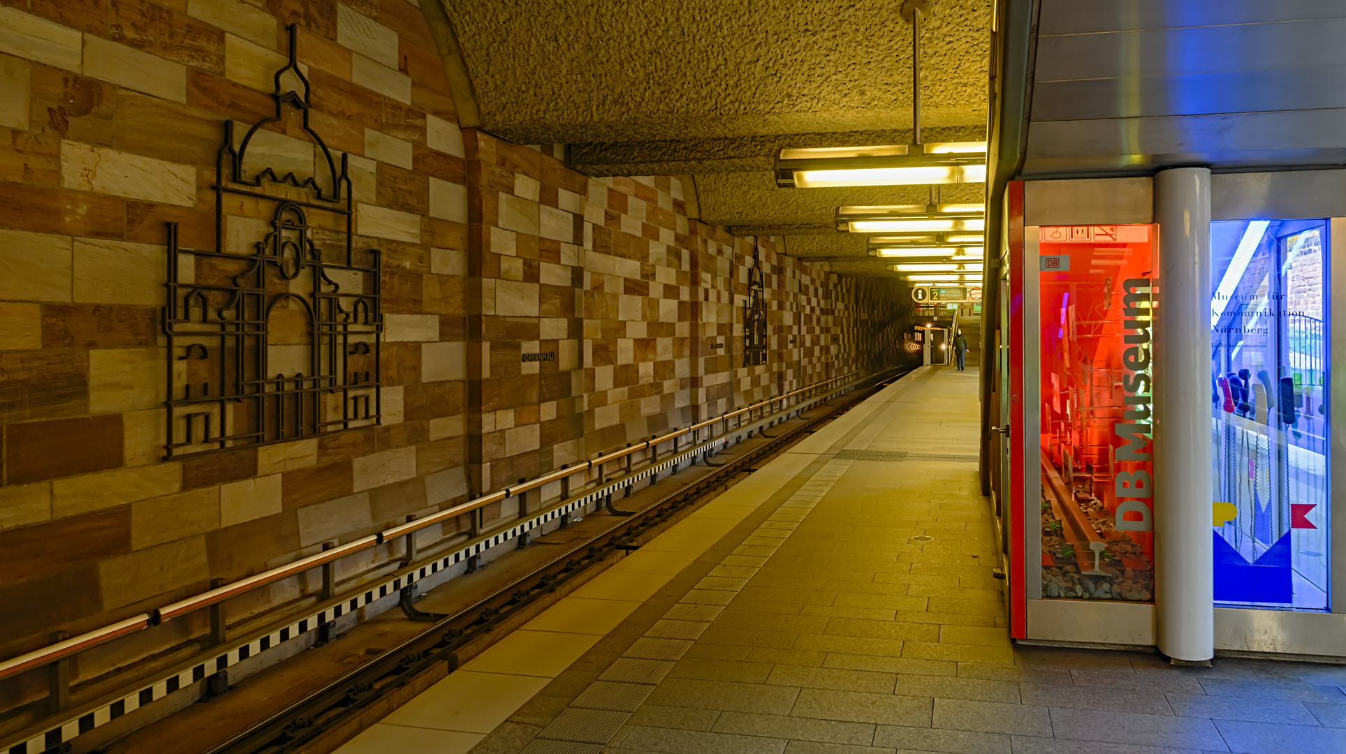Nürnberg, Linie U2, Station 'Opernhaus'