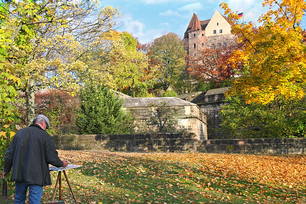 Nürnberger Burg in Herbstgarderobe