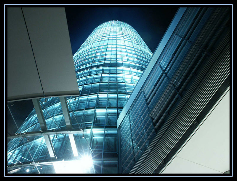 Nürnberger Business Tower bei Nacht von Dirk Paessler