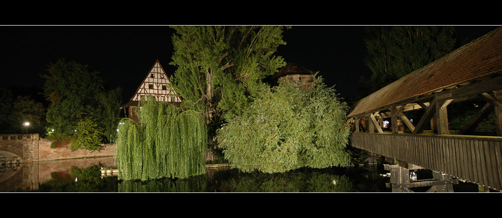 Nürnberger Henkersteg bei Nacht