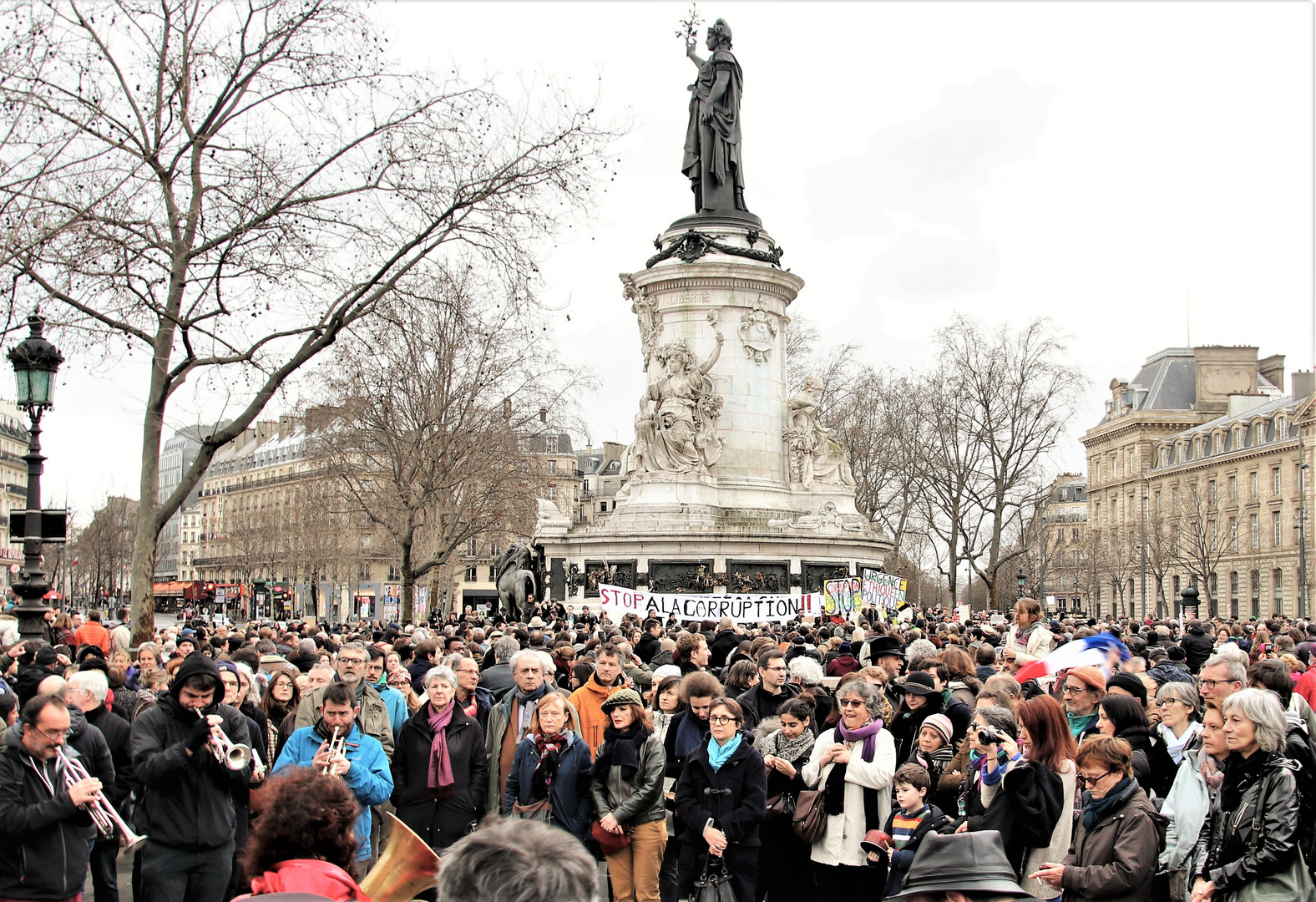 'Nuit debout' gegen Korruption