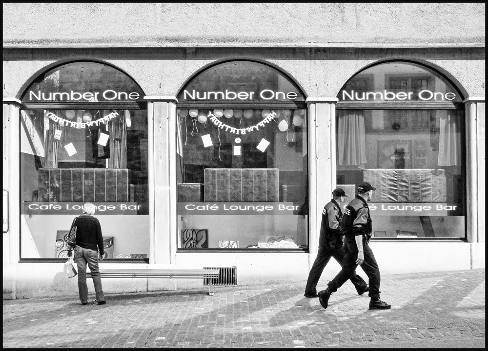 number one Foto & Bild | architektur, erwachsene menschen ...