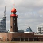 Nun ist er weg, der Molenturm von Bremerhaven ...