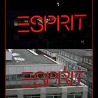 nun ist es belegt....Frankfurt hat "Esprit" bei Tag und in der Nacht :)!