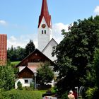 Nun mal die Kirche im Dorf lassen!