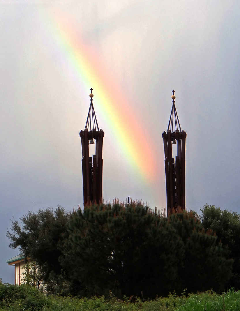 Nuova Cattedrale di Lamezia Terme. Arcobaleno