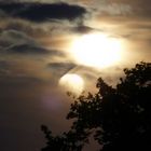 Nur der Moment zählt: Der Vollmond fällt aus allen Wolken