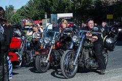 Nur echte Powerfrauen fahren Harley