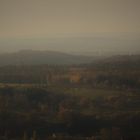 nur ein  Hauch von Landschaft im Herbstnebel