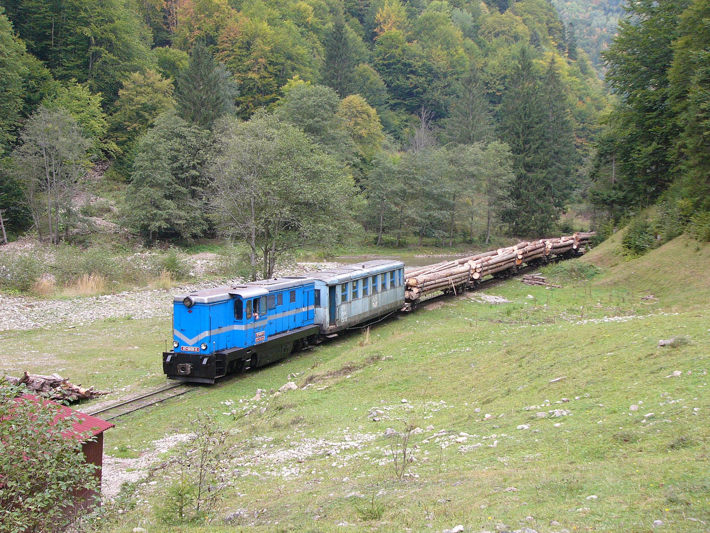 Nur ein Produktionszug auf Talfahrt