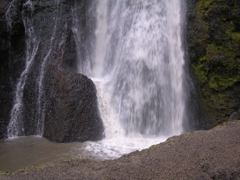 Nur ein Wasserfall