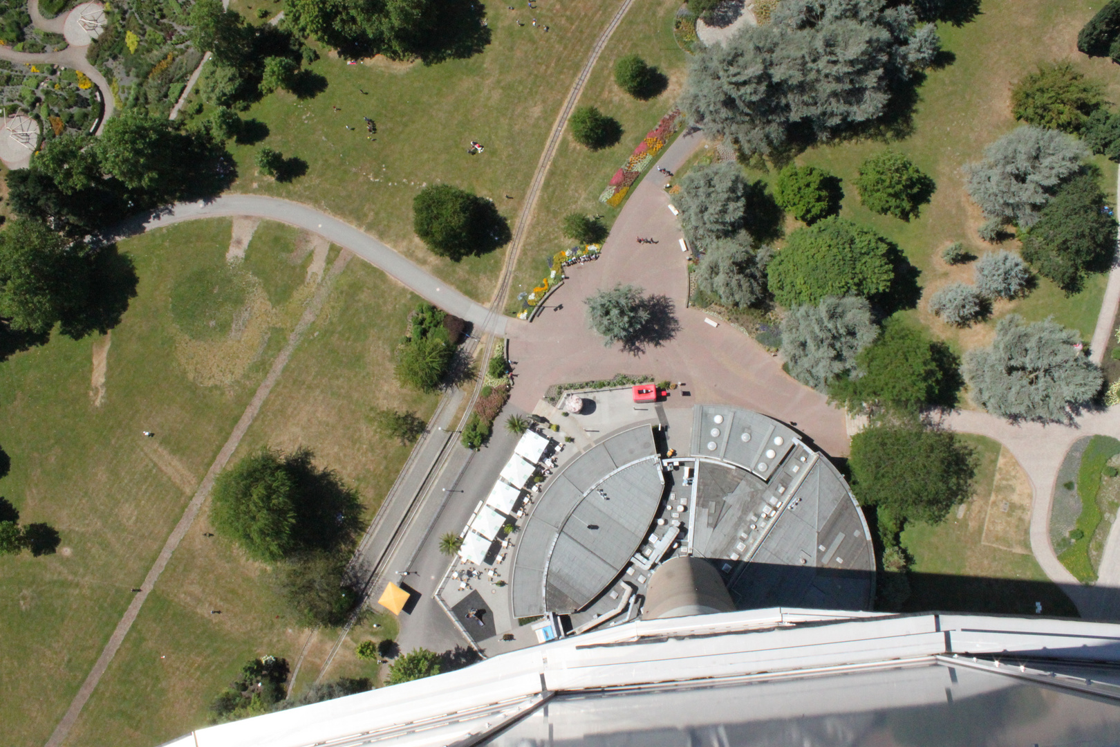 Nur für Schwindelfreie: Blick vom Florianturm Dortmund