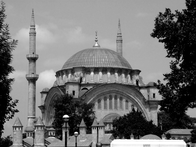 Nur-u Osmaniye Camii (Çemberlitas)