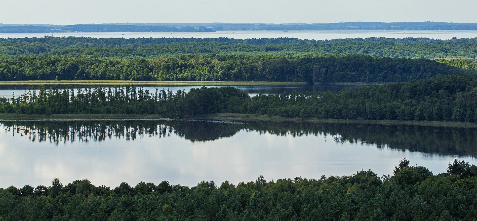 Nur Wald und Wasser, Wasser und Wald