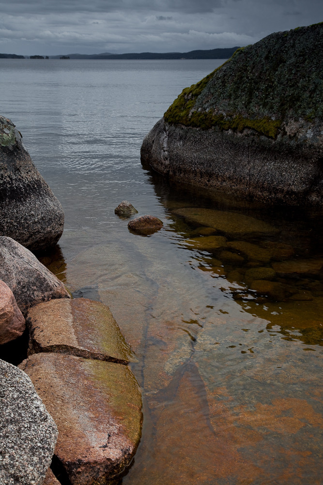 nur Wasser und Steine