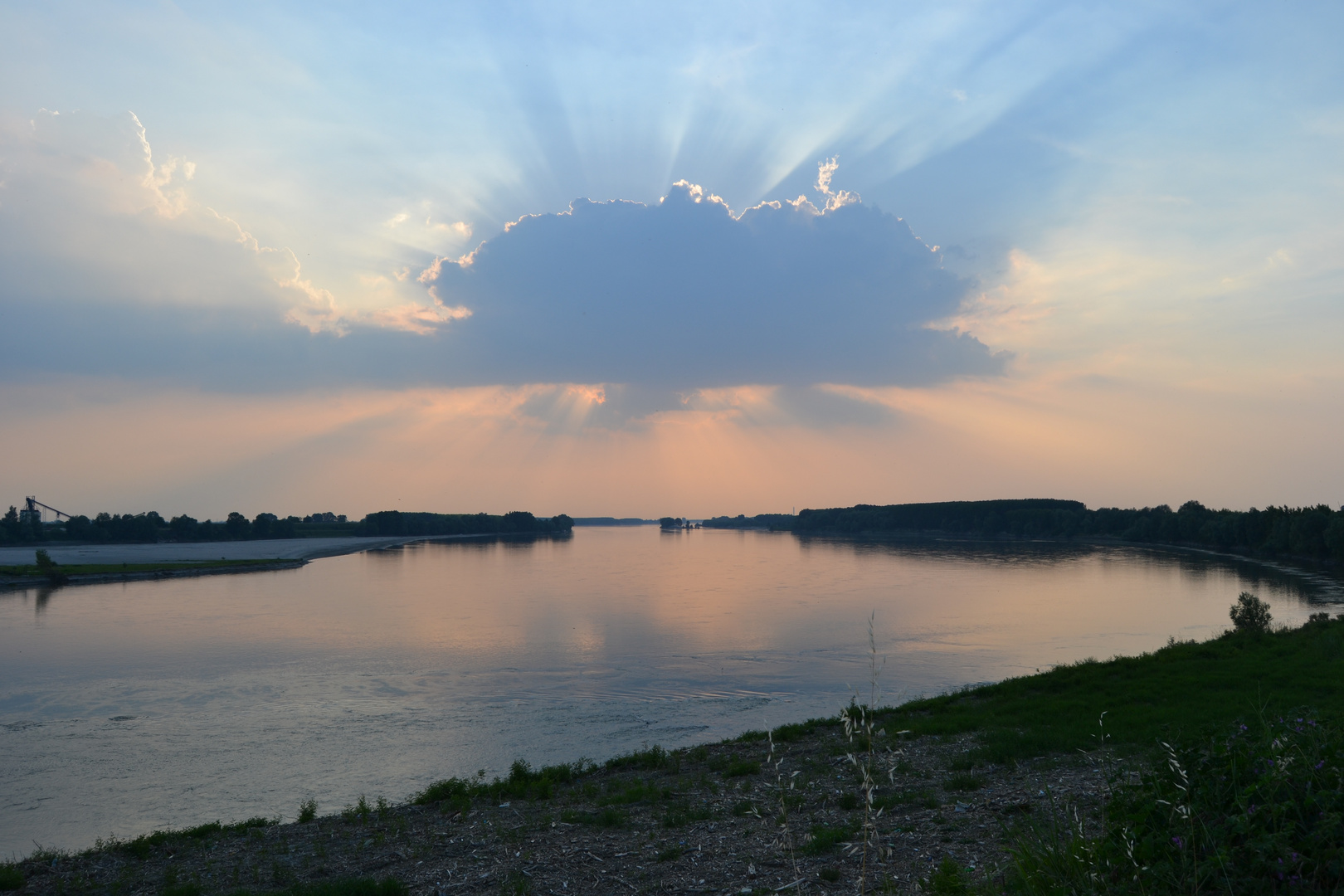 Nuvola sul grande Fiume