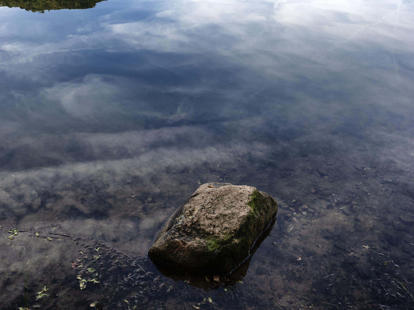 Nuvole nel lago