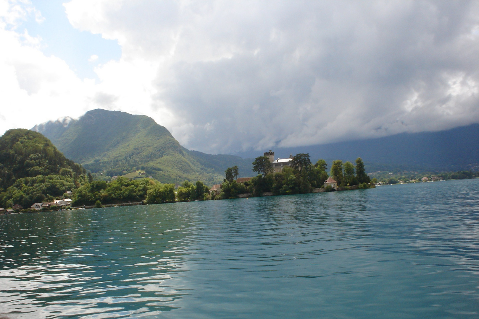 Nuvole sul lago di Annecy