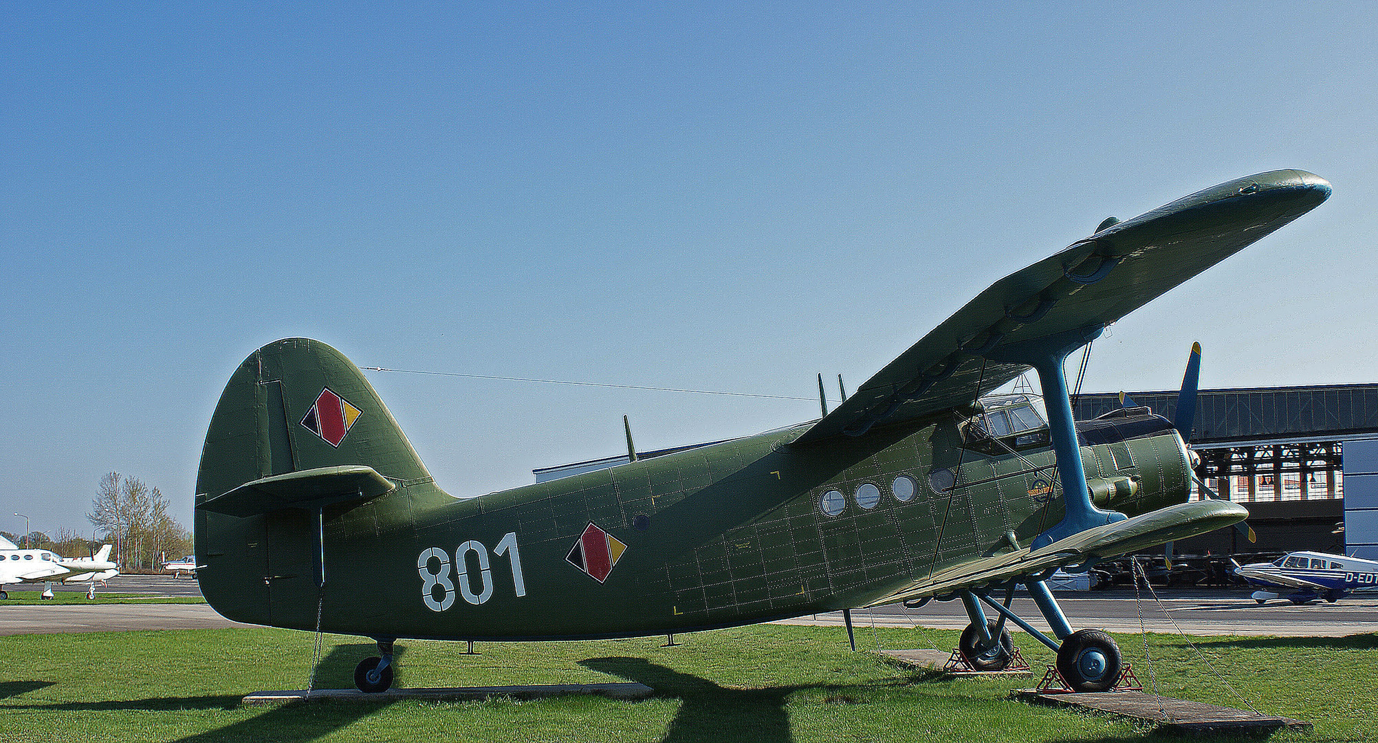 ...........nva..an-2 / flugplatz kamenz