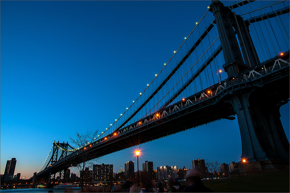 N.Y. [105] - Manhattan Bridge @ Night