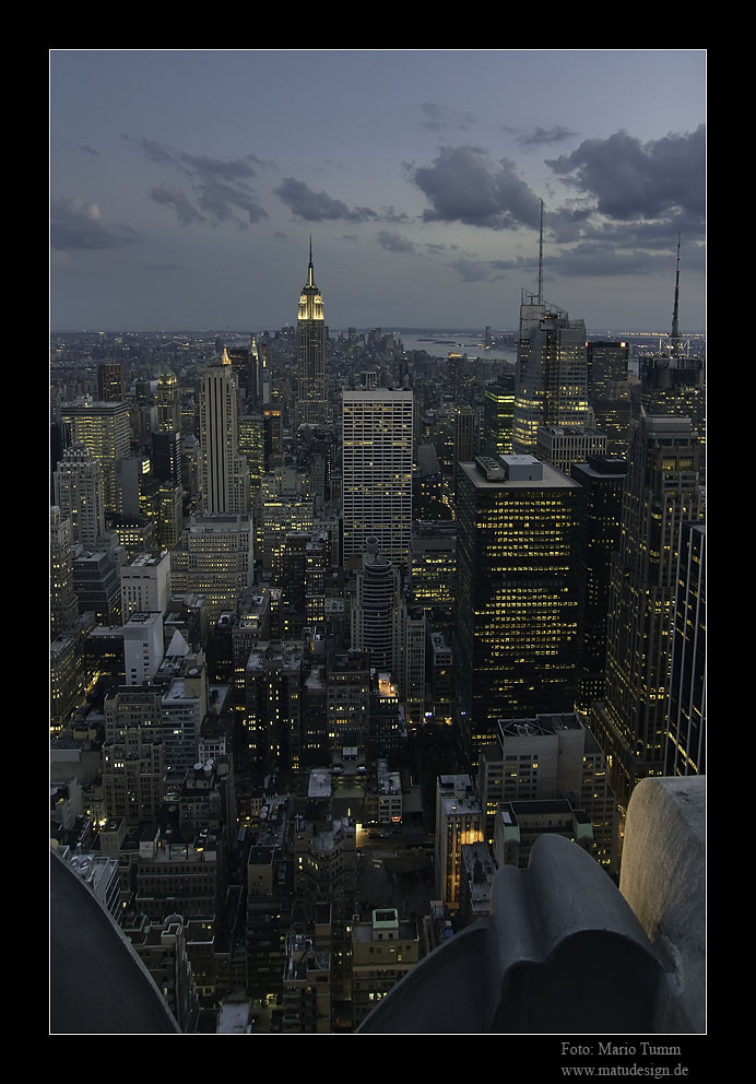 NYC Citylights etwas früher und mit Schluchtenblick