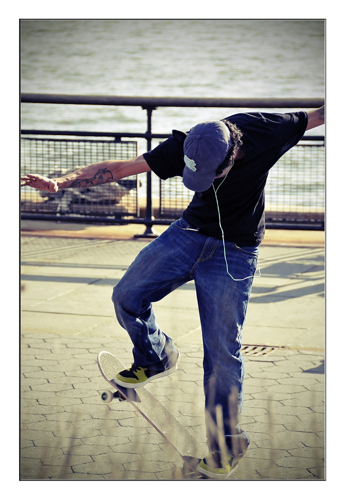 NYC skateboarder