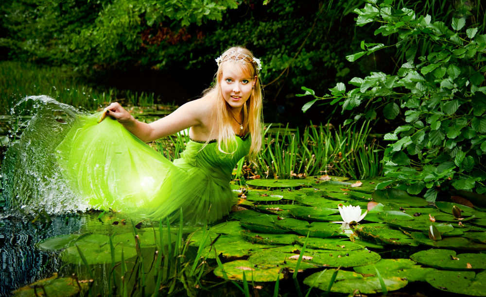 Nymphe I Foto & Bild erwachsene menschen, people, wasser Bilder auf