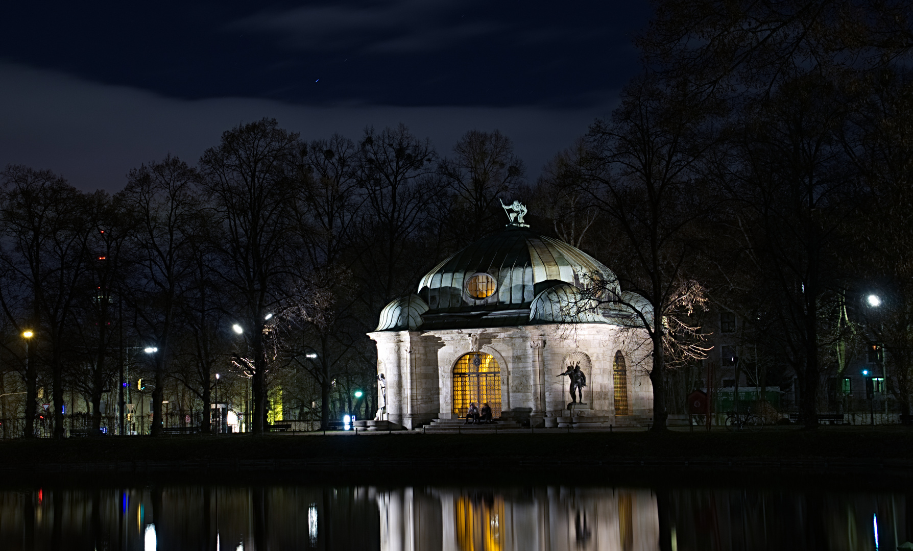 Nymphenburger Kanal bei Nacht