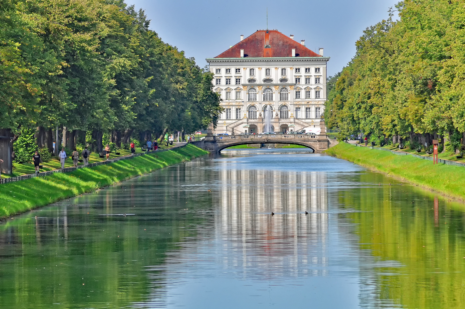 Nymphenburger Kanal zum Schloss