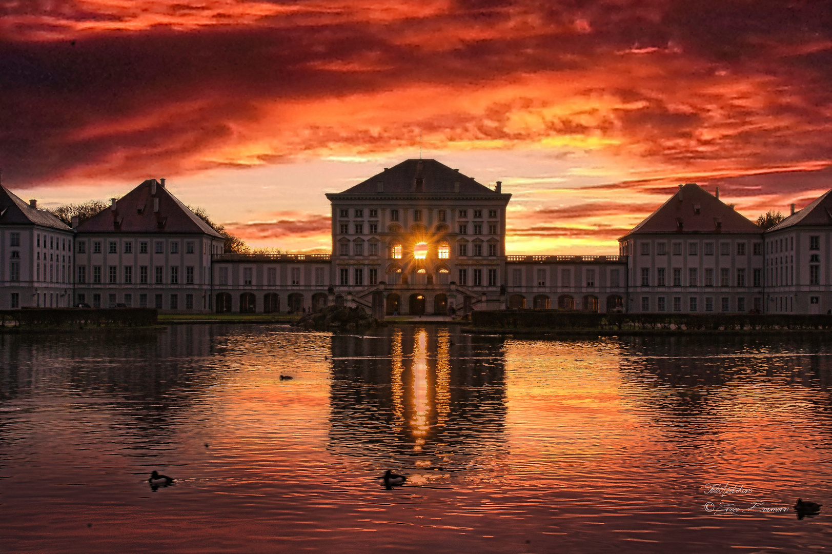 Nymphenburger Schloss im Abendlicht