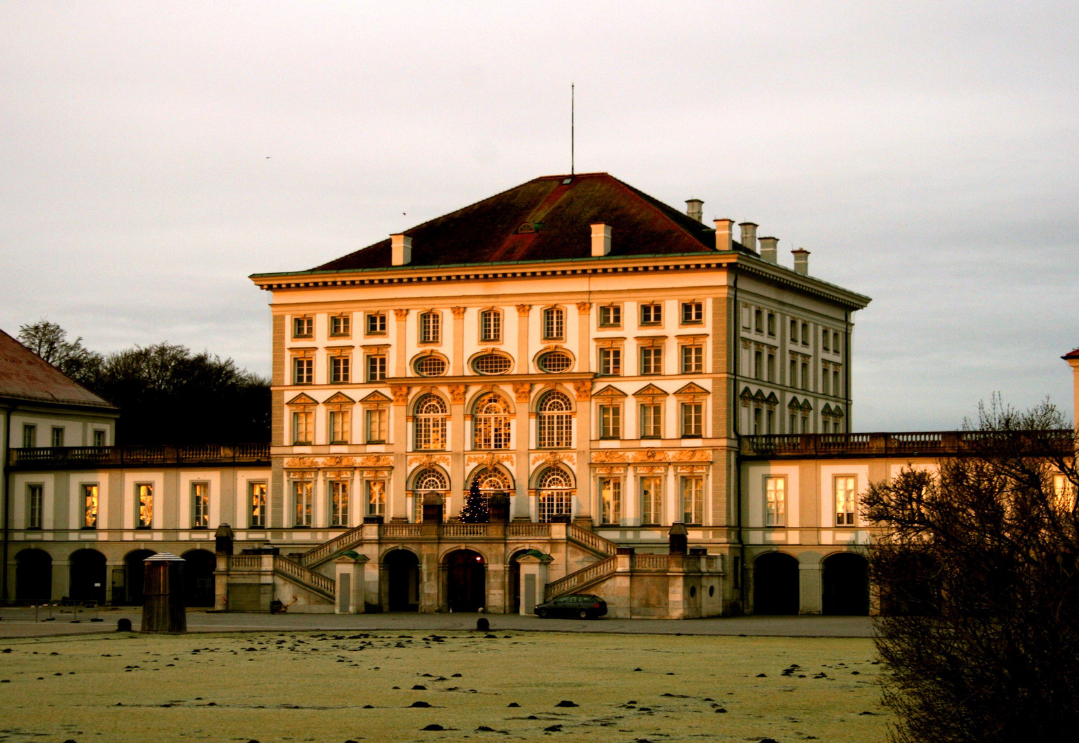 Nymphenburger Schloß in der Morgensonne