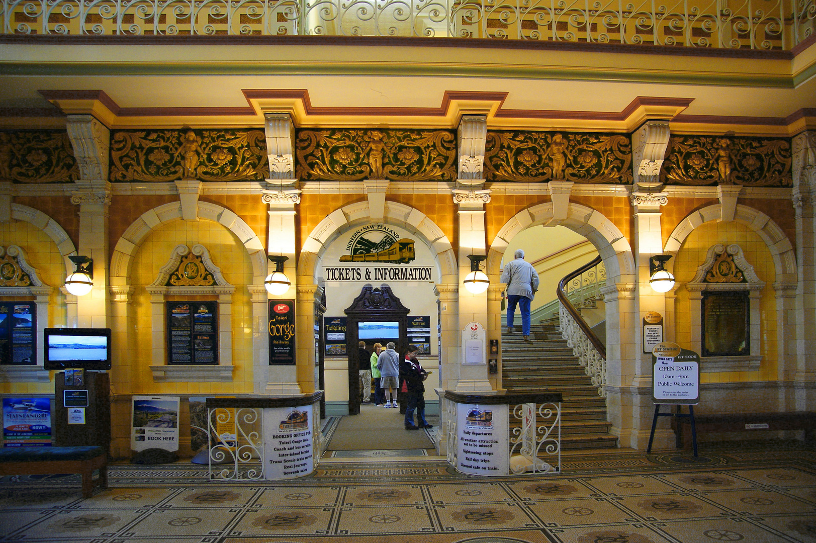 NZ Kein Museum und kein Theater..,