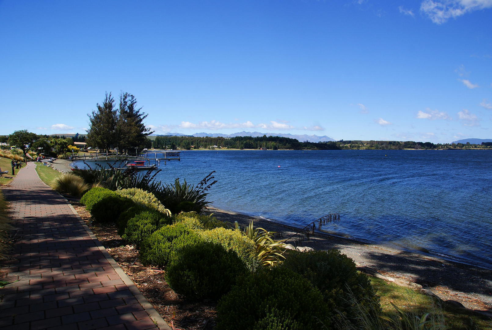 NZ Lake Te Anau