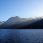 NZ Milford Sound Letzte Sonnenstrahlen