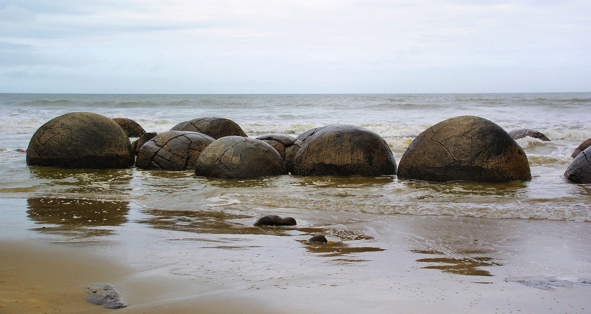 NZ Moeraki Boulders