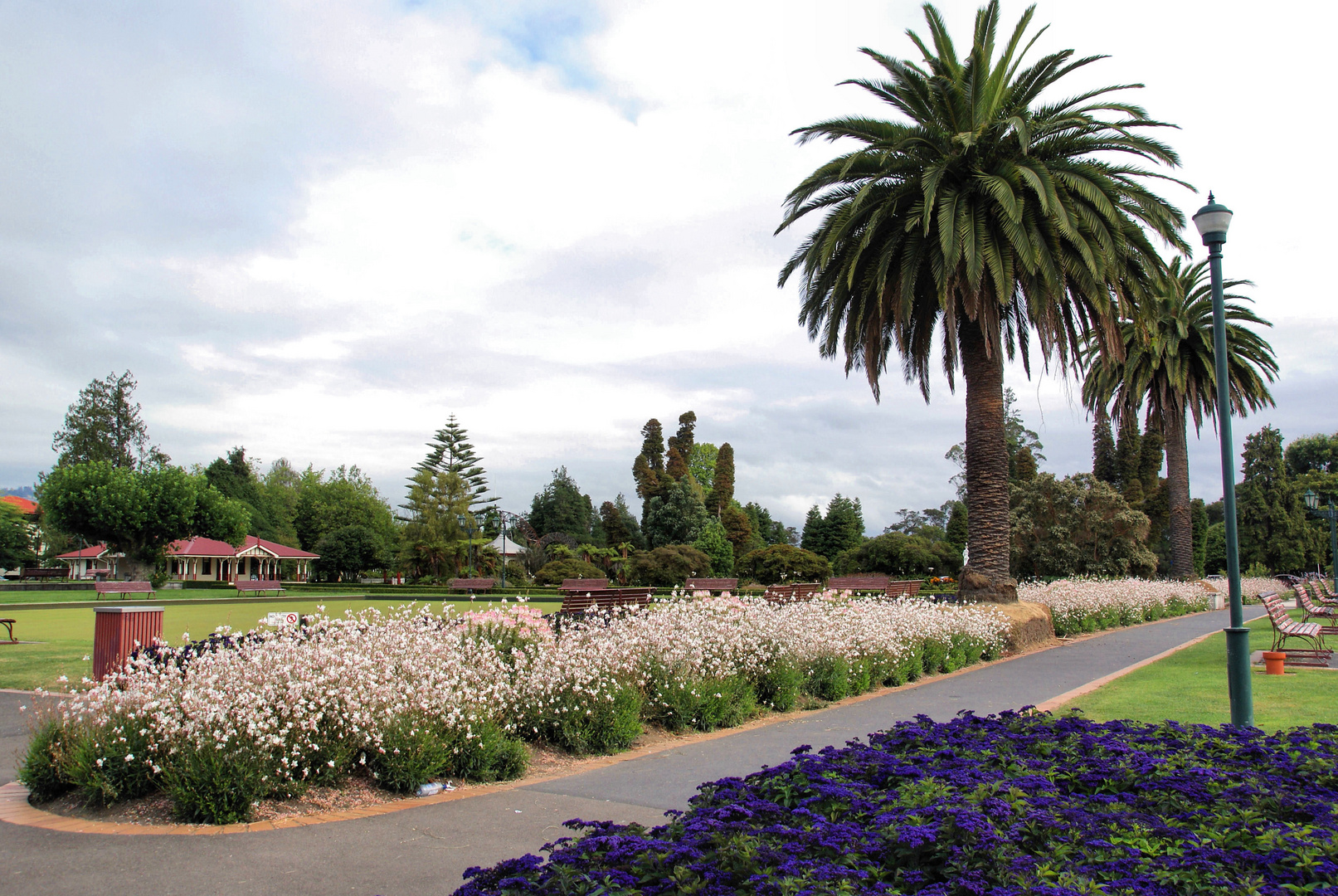 NZ Rotorua Park beim alten Badehaus