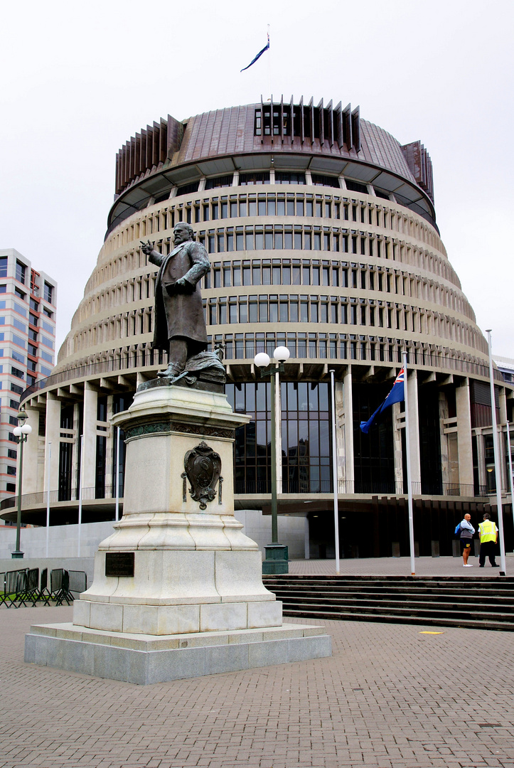 NZ Wellington Beehive