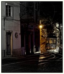 . o passeio à noite .