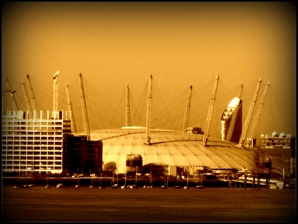 O2 in sepia