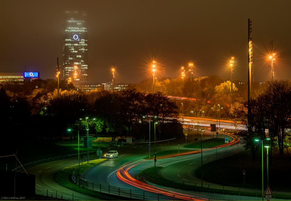 O2 Tower im Nebel