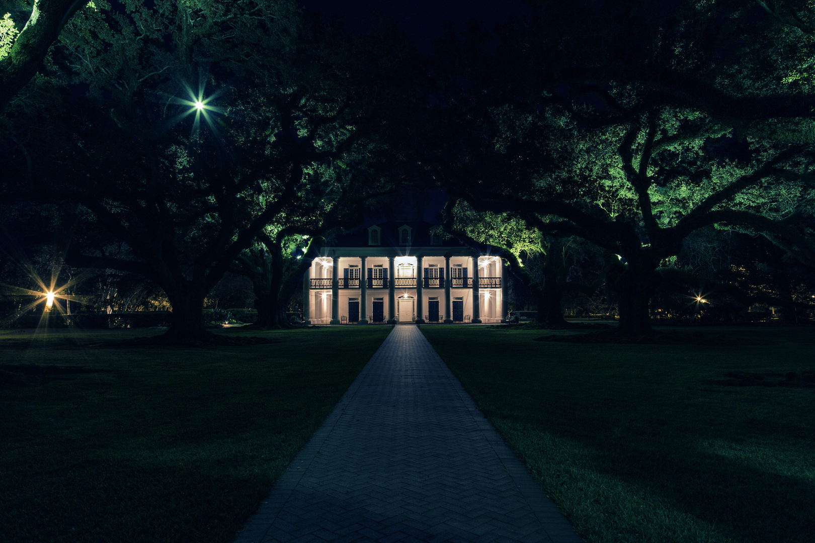 Oak Alley Plantation at Night