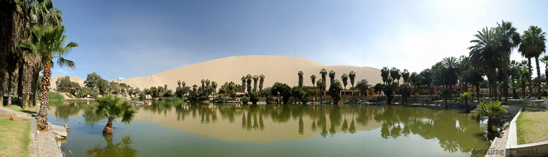 Oase in Huacachina / Peru