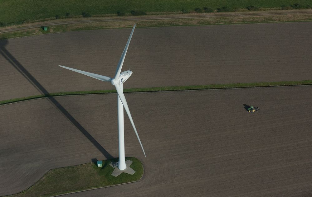 ob die ' Energiewende'  ihren Schatten vorauseilt .. ? ..? ..